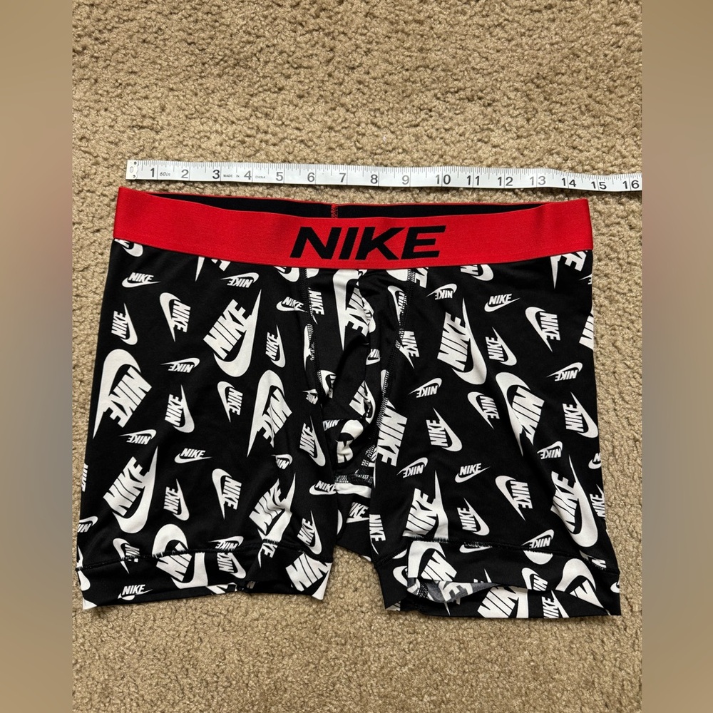 Nike Men's Red and Black and Navy Blue Boxer Briefs (2 pairs)